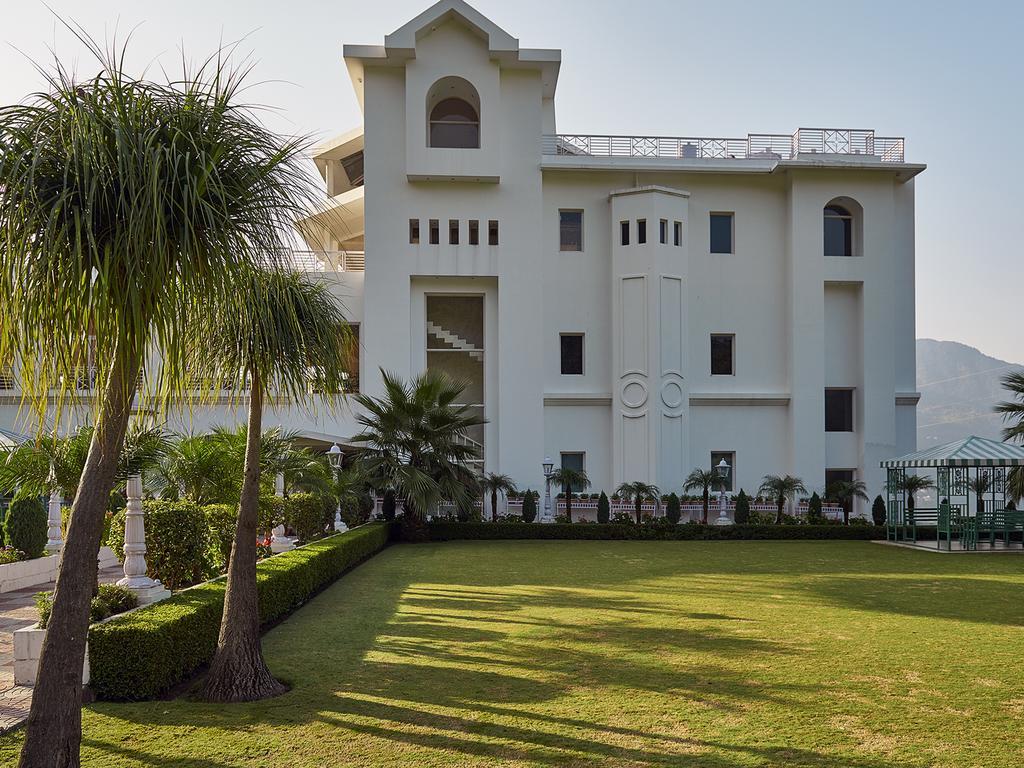 Club Mahindra Kandaghat Exterior photo