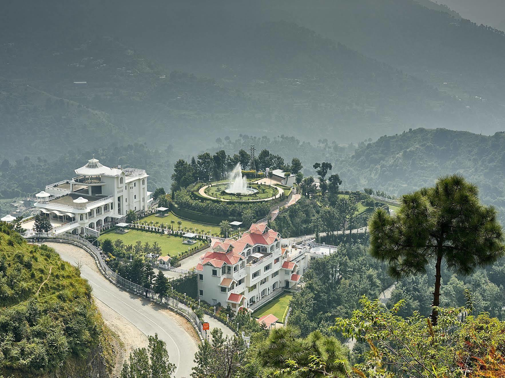 Club Mahindra Kandaghat Exterior photo
